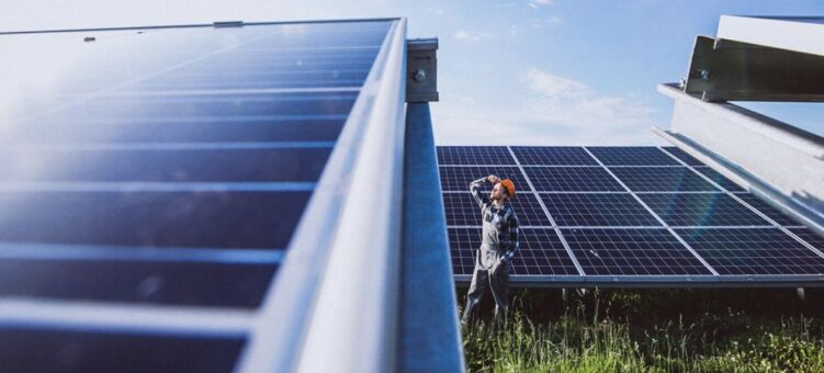 Installation de panneaux solaires