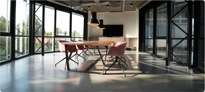 Une salle de réunion dans des bureaux