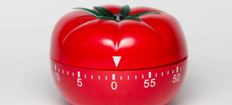 Un minuteur en forme de tomate