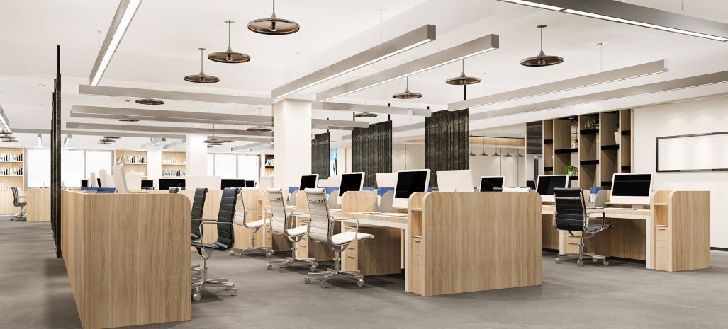 Open Space avec plusieurs bureaux