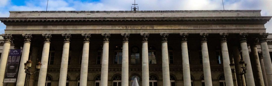 Façade et colonnes de la bourse de Paris, 