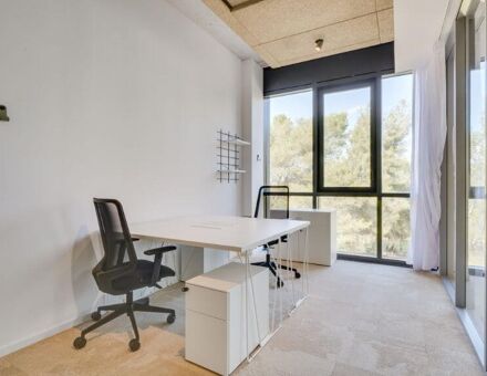 Bureaux du 1165 Avenue  Jean-René Guillibert Gautier de la Lauzière Aix-en-Provence