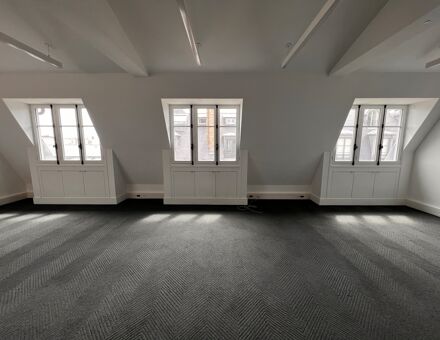 Bureaux du 65 Rue d'Anjou Paris