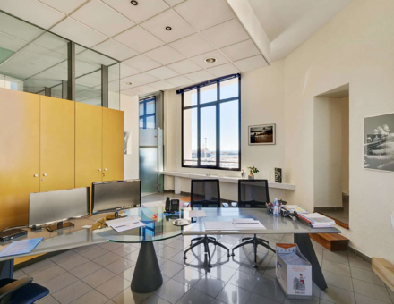 Bureaux du 8 Rue du cargo rhin fidelity Marseille