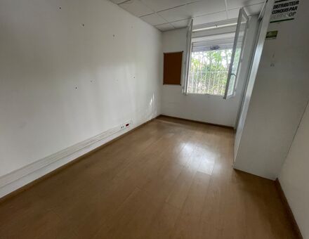 Bureaux du 642 Avenue du Pin Porte Rouge Bouc-Bel-Air