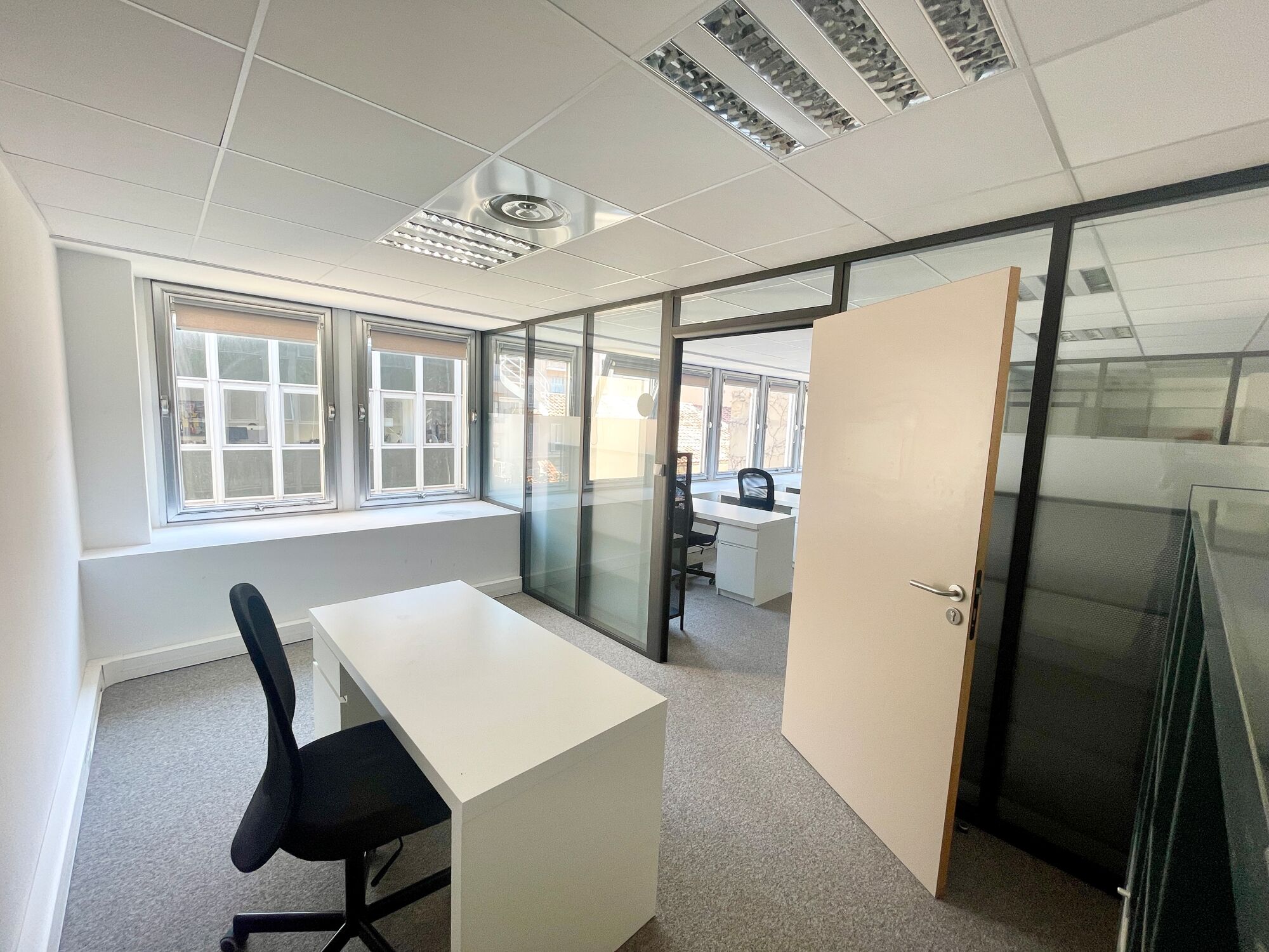 Image des bureaux au Rue saint jacques, Marseille 6 - Bureaux à vendre ou à louer