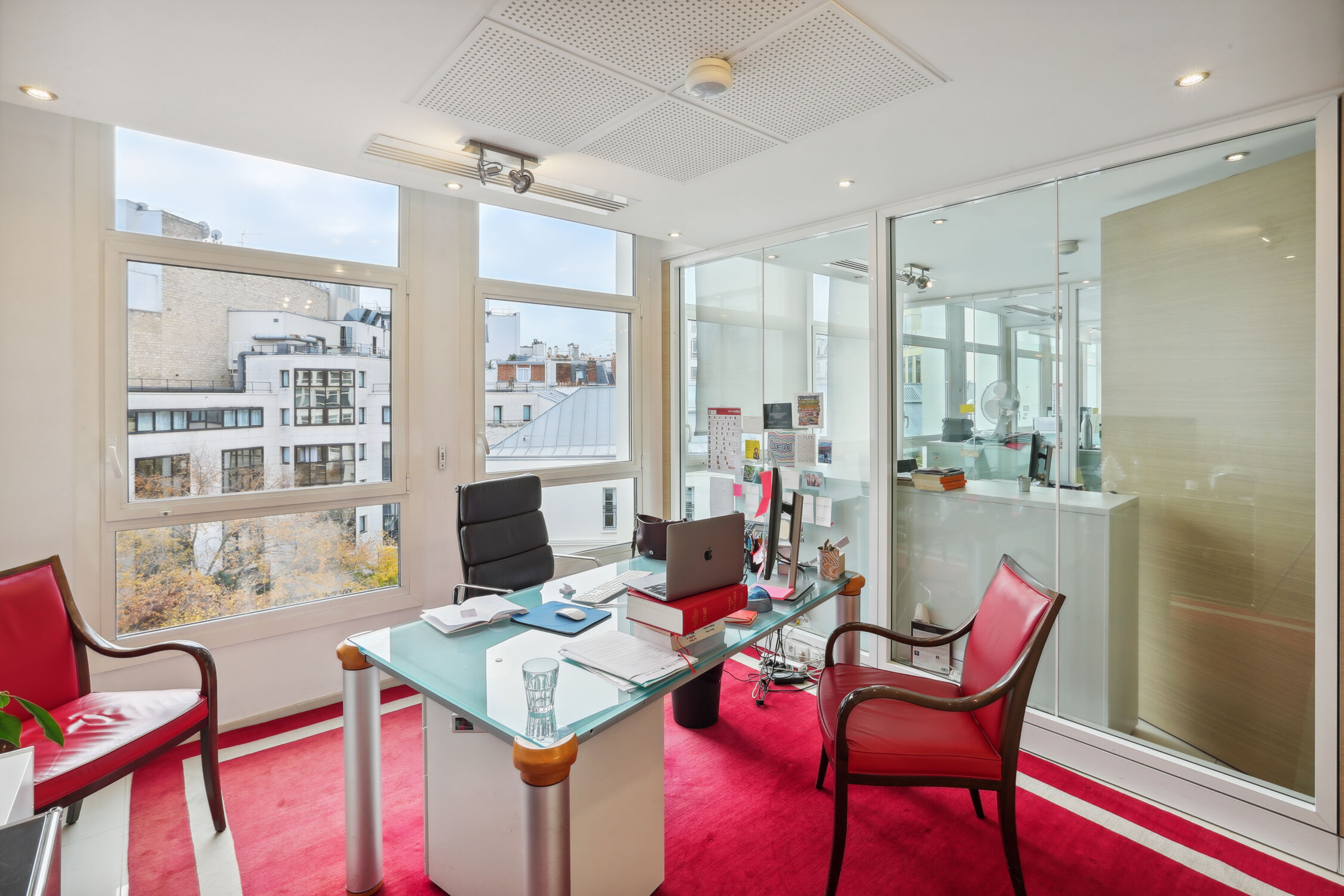 Image des bureaux au 28 Rue Bayard, Paris 8  - Bureaux à louer