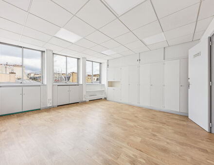 Bureaux du 43 Rue de Naples Paris