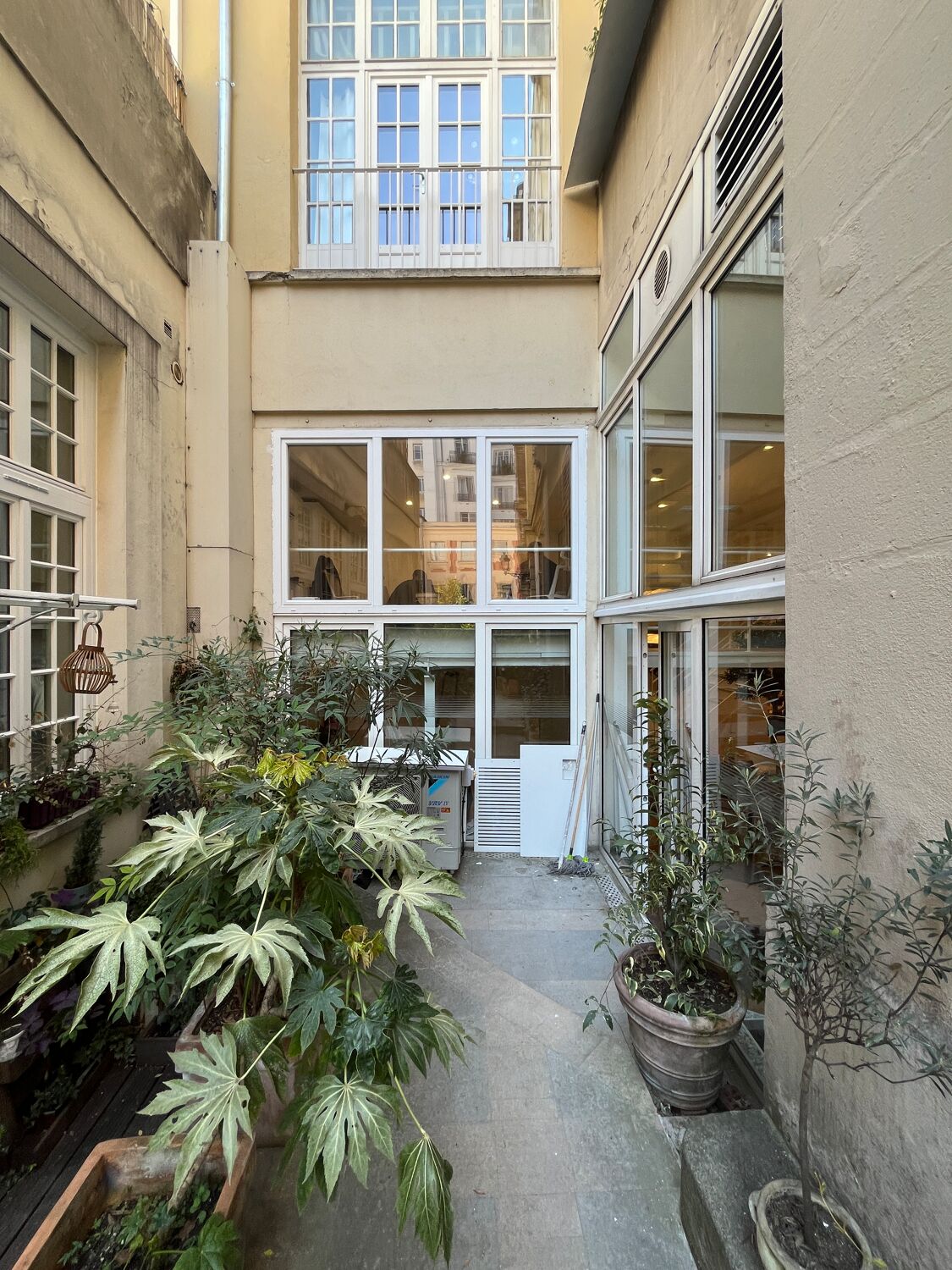 Image des bureaux au 8 Rue de Lévis, Paris 17 - Bureaux à louer