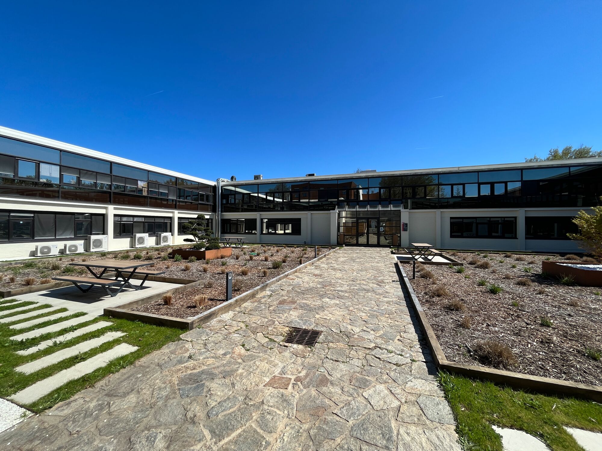 Image des bureaux au 8 Boulevard Albert Einstein, Nantes  - Bureaux à louer