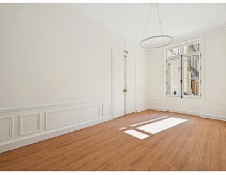 Bureaux du 5 Avenue de Messine Paris