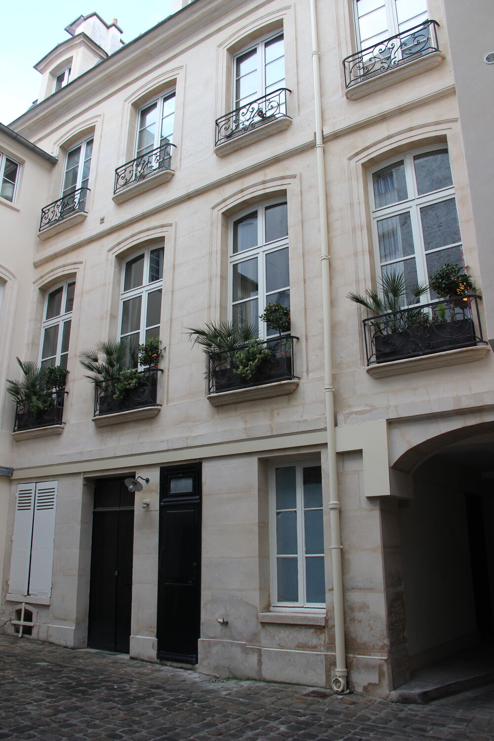 Image des bureaux au 35 Rue de Grenelle, Paris 7  - Bureaux à louer
