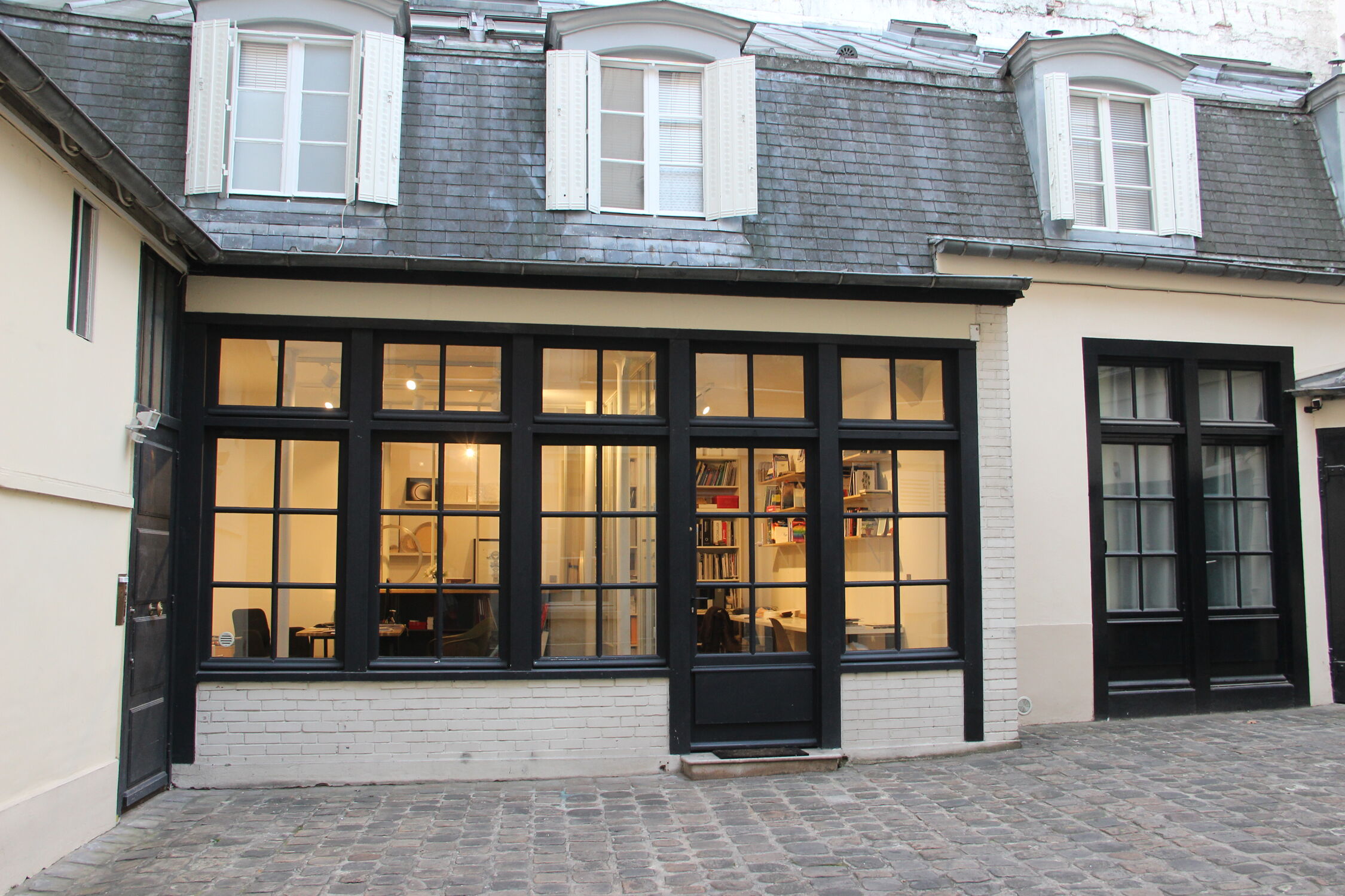 Image des bureaux au 35 Rue de Grenelle, Paris 7  - Bureaux à louer