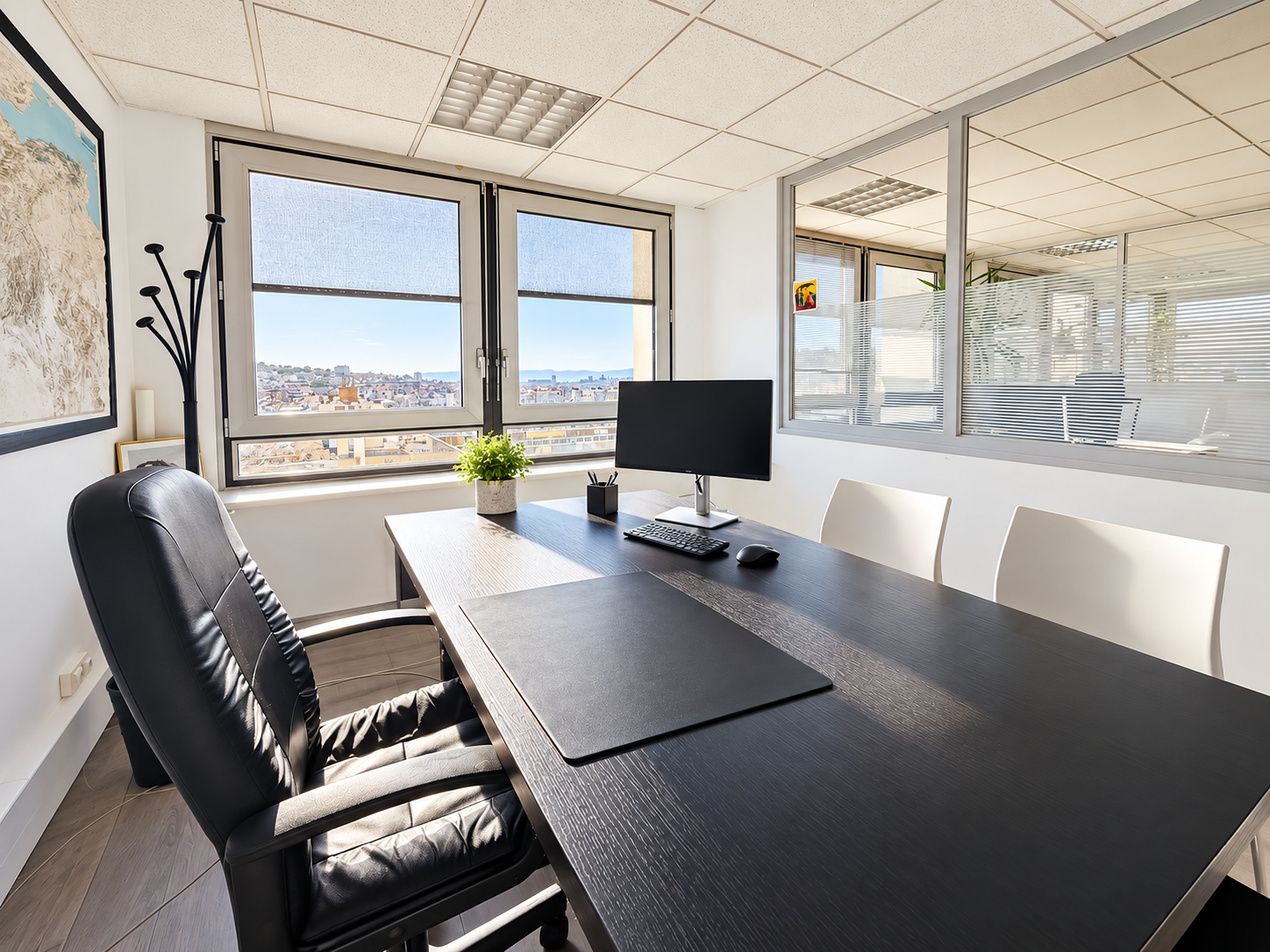 Image des bureaux au 59 Square cantini, Marseille 6 - Bureaux à vendre