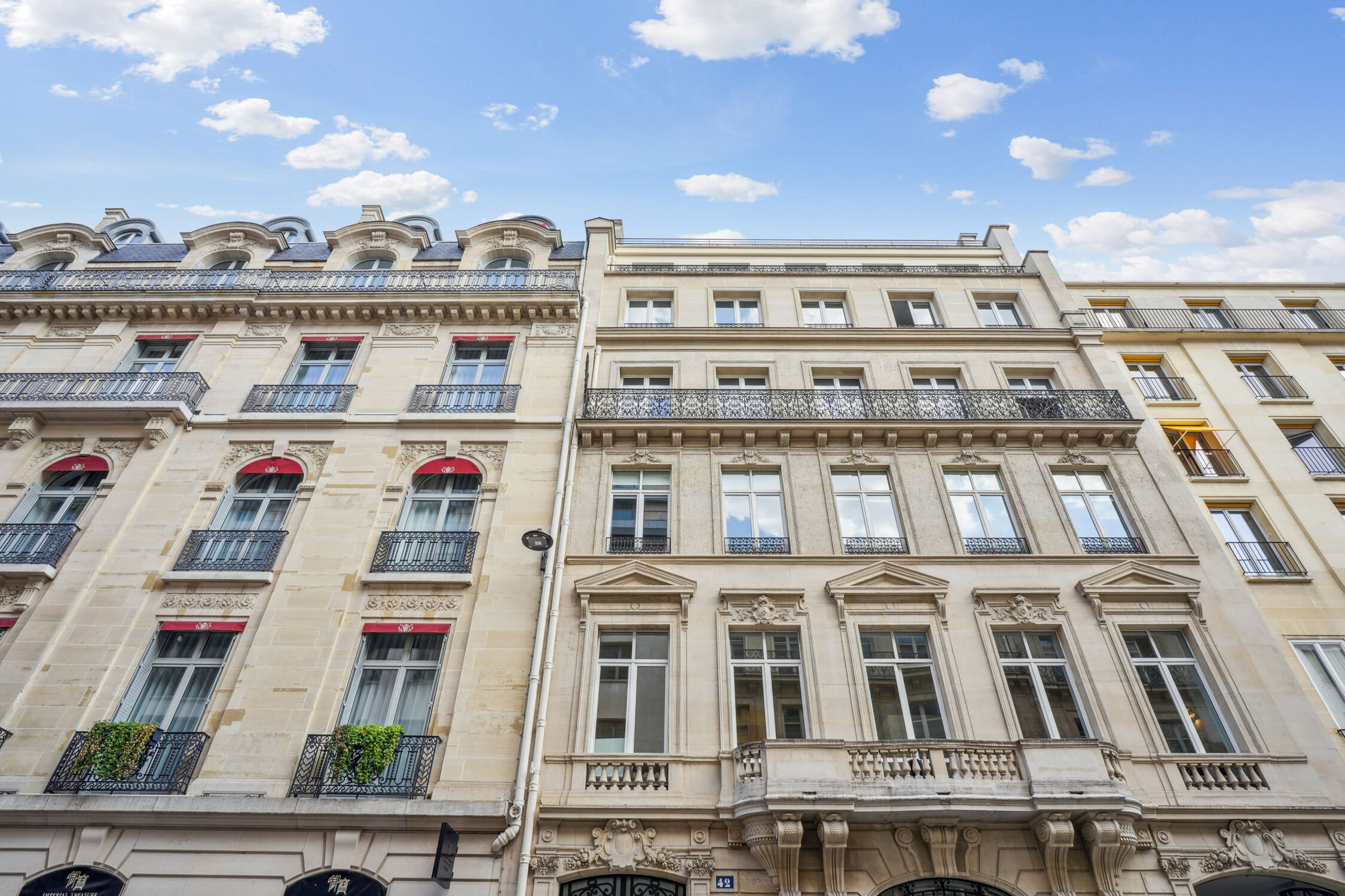 Image des bureaux au 42 Rue de Bassano, Paris 8  - Bureaux à louer