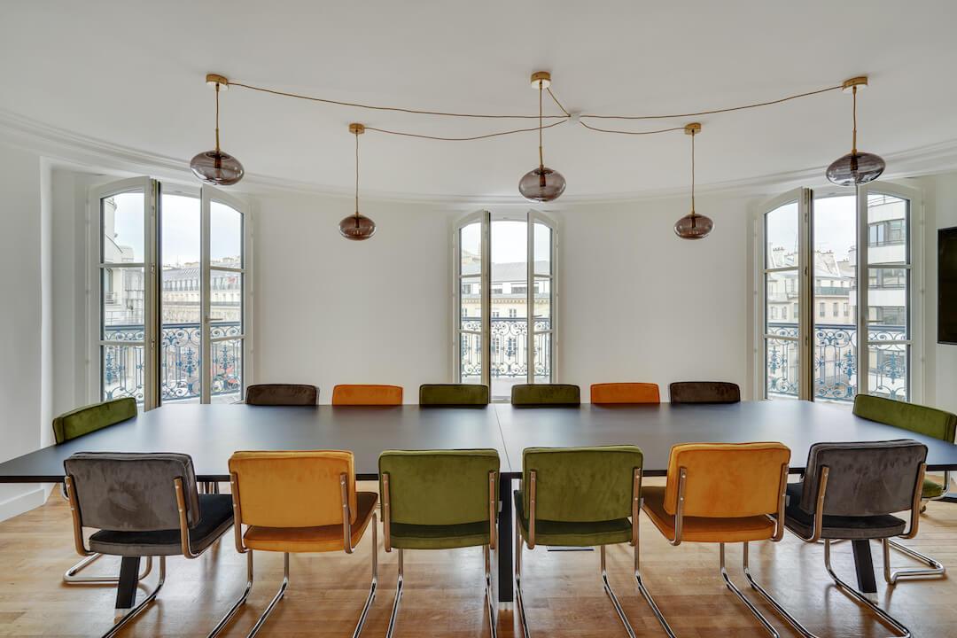 Image des bureaux au 1 Place d'Estienne d'Orves, Paris 9  - Bureaux à louer