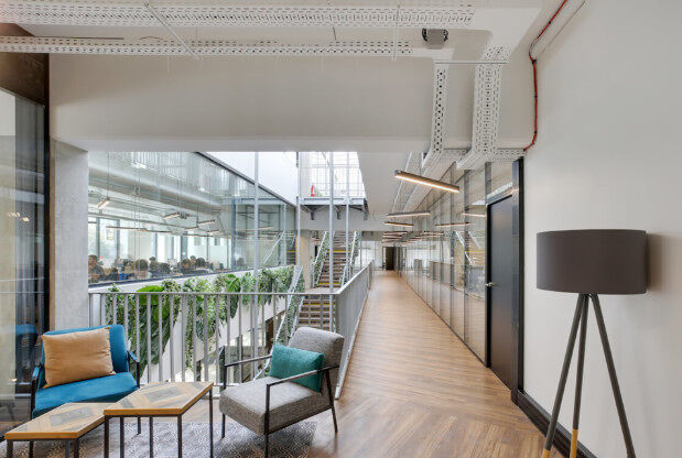 Image des bureaux au 55 t Rue de la Chapelle, Paris 18 - Bureaux à louer