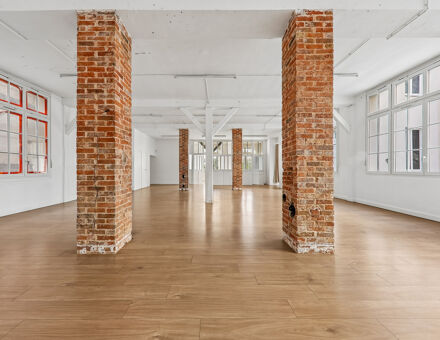 Bureaux du 75 Rue de la Fontaine au Roi Paris