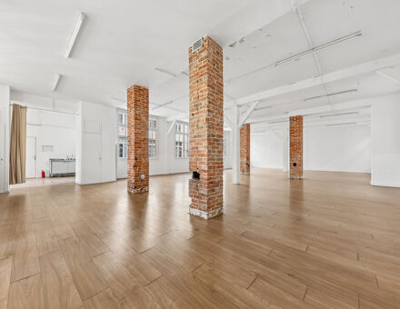 Bureaux du 75 Rue de la Fontaine au Roi Paris