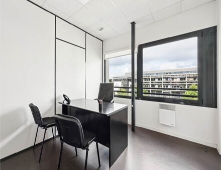 Bureaux du 3 Place Jean Nouzille Caen