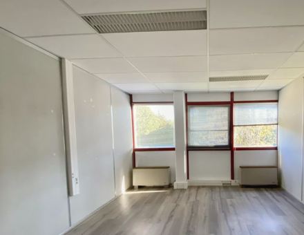 Bureaux du 2576 Route de Valbrillant Meyreuil