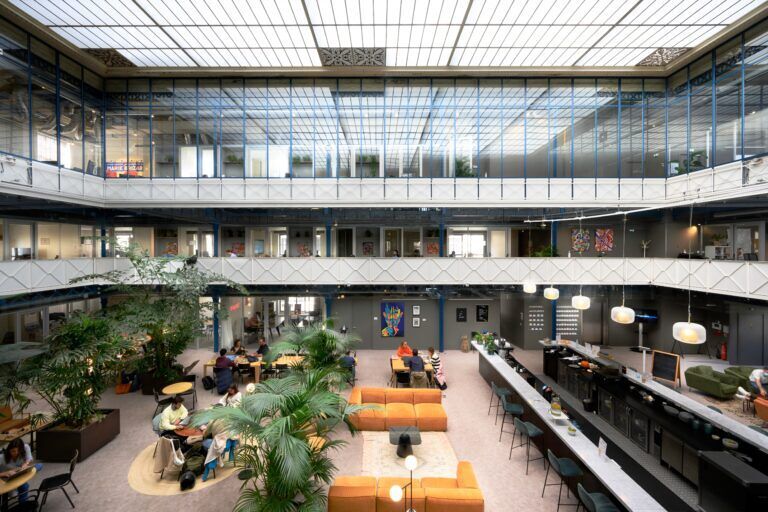 Image des bureaux au Rue Fondaudège, Bordeaux  - Bureaux à louer