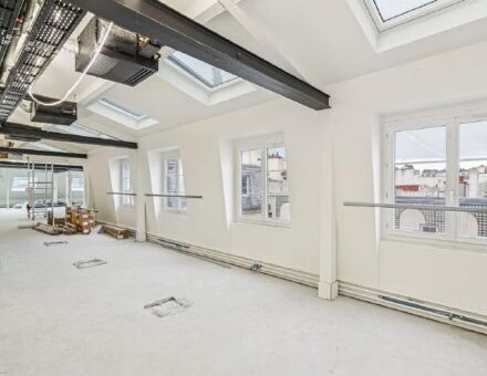 Bureaux du 73 Rue Sainte-Anne Paris
