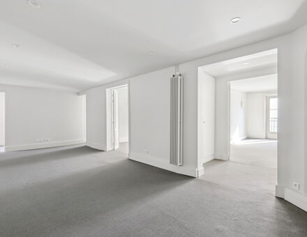 Bureaux du 3 Place des Pyramides Paris