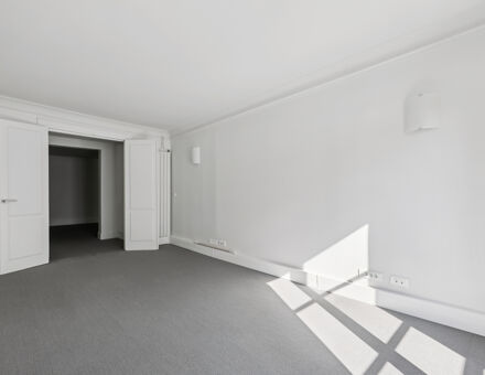 Bureaux du 3 Place des Pyramides Paris
