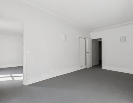 Bureaux du 3 Place des Pyramides Paris