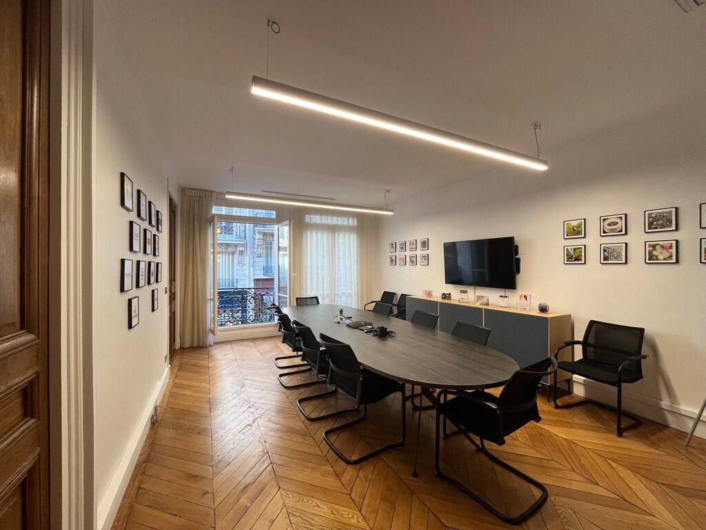 Image des bureaux au 14 Rue Clément Marot, Paris 8  - Bureaux à louer