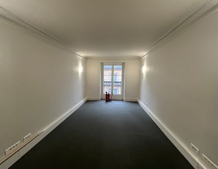 Bureaux du 3 Place des Pyramides Paris