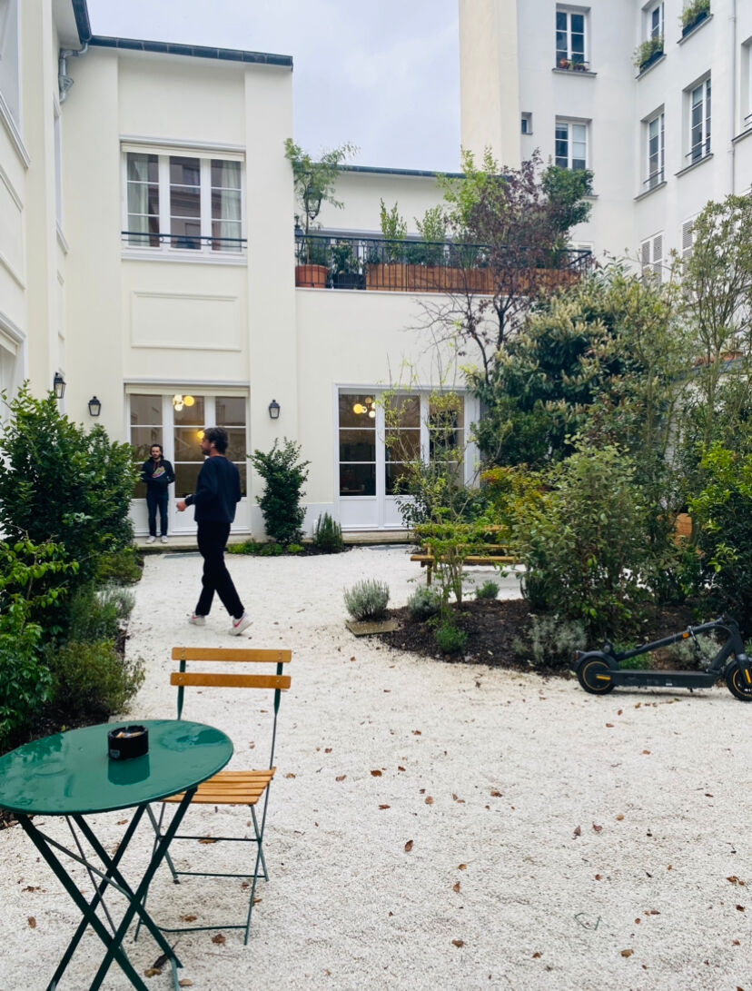 Image des bureaux au 42 Rue de Bourgogne, Paris 7  - Bureaux à louer
