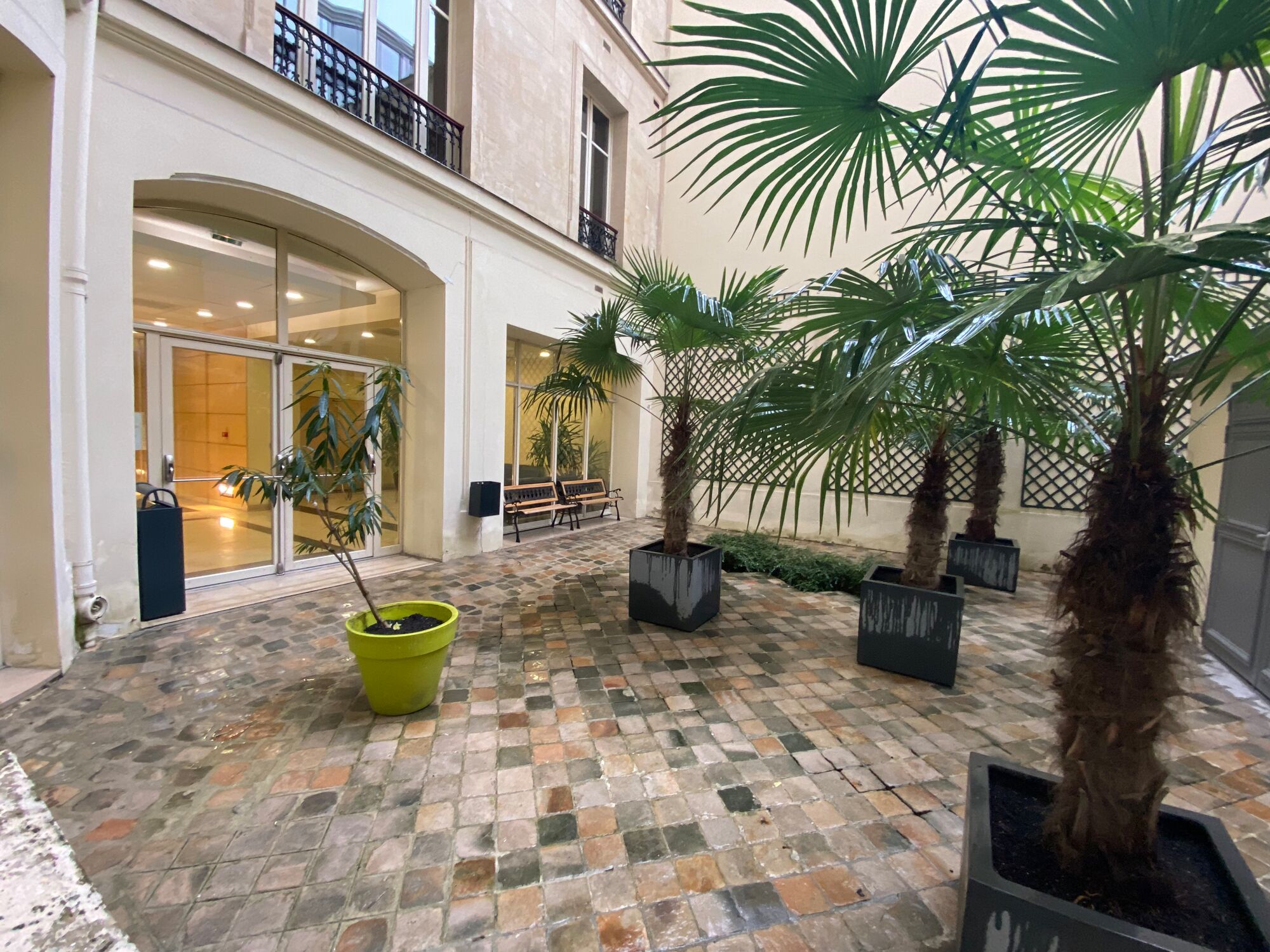 Image des bureaux au 6 Rue de Téhéran, Paris 8  - Bureaux à louer