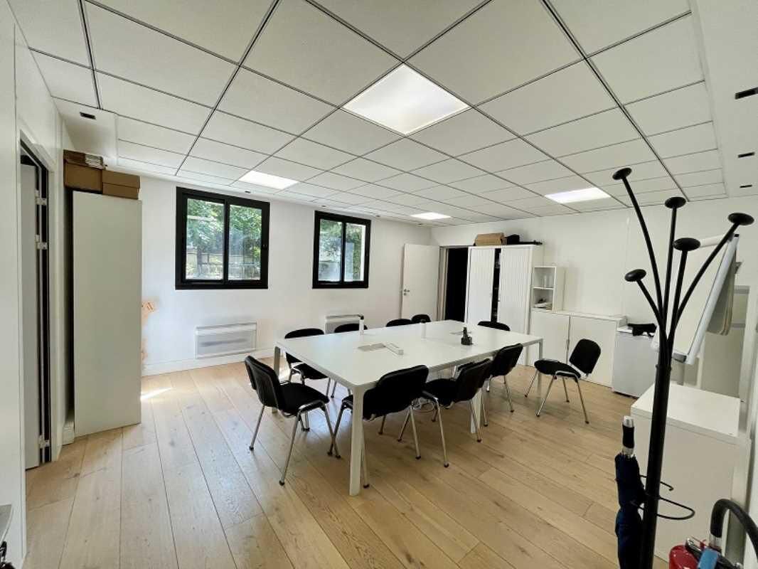 Image des bureaux au 3 Rue Castéja, Boulogne-Billancourt  - Bureaux à louer