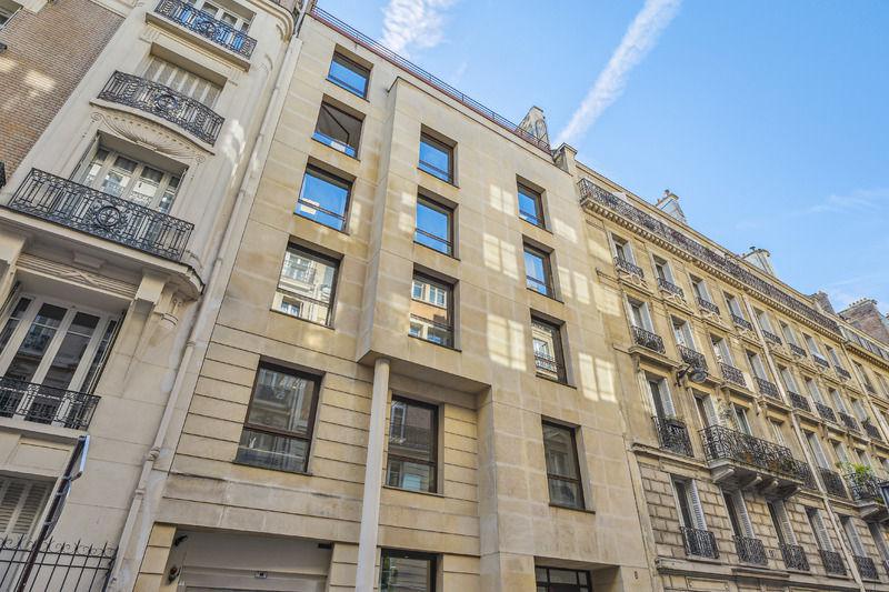 Image des bureaux au 8 Rue de la Terrasse, Paris 17 - Bureaux à louer