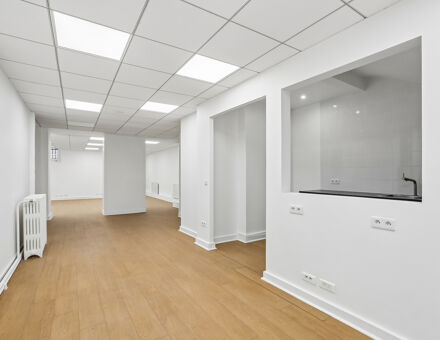 Bureaux du 65b Rue du Rocher Paris