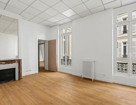 Bureaux du 65b Rue du Rocher Paris