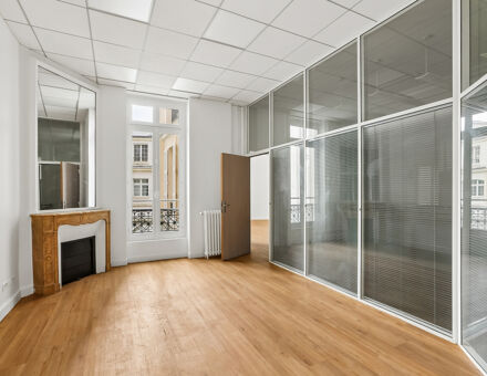 Bureaux du 65b Rue du Rocher Paris