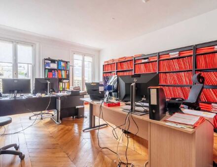 Bureaux du 5 Avenue de Messine Paris