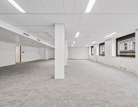 Bureaux du 27 Rue de la Ville l'Evêque Paris