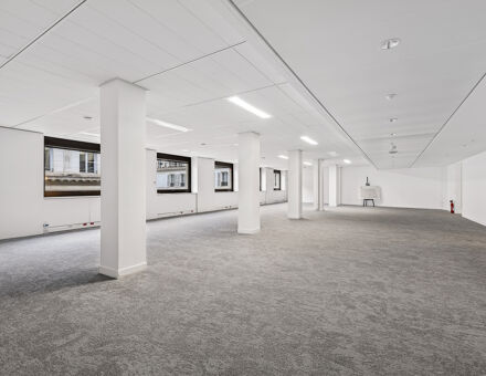 Bureaux du 27 Rue de la Ville l'Evêque Paris