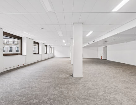 Bureaux du 27 Rue de la Ville l'Evêque Paris