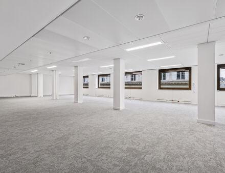 Bureaux du 27 Rue de la Ville l'Evêque Paris