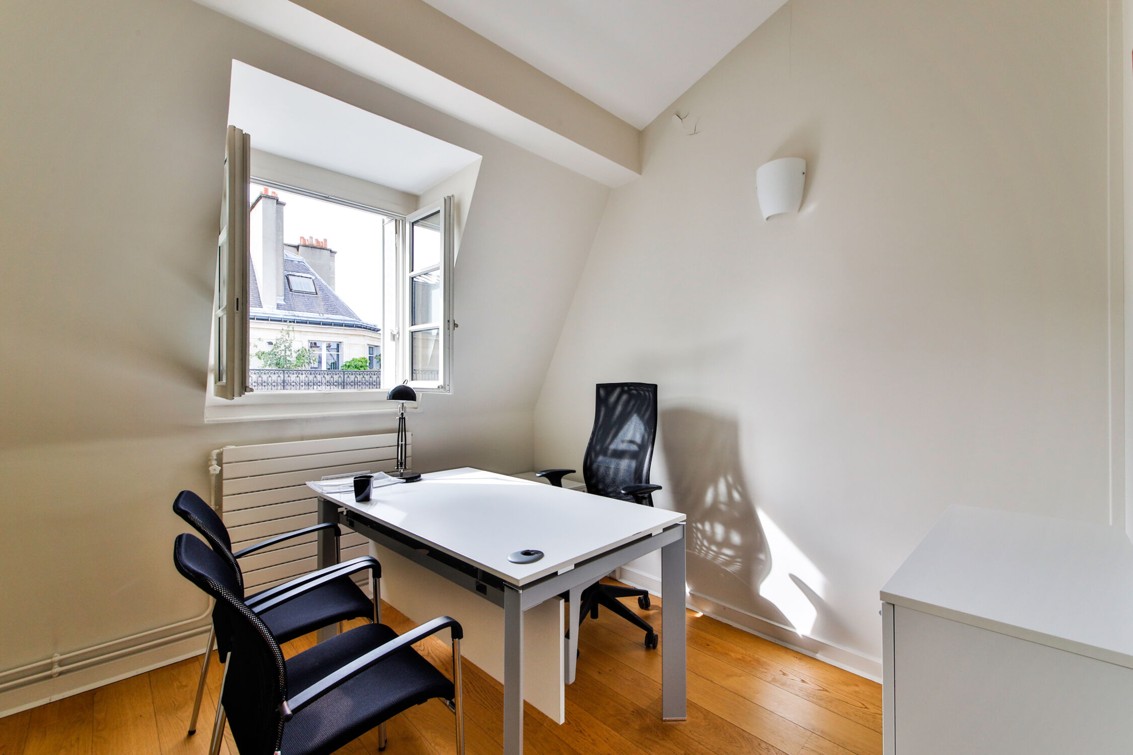 Image des bureaux au 21 Rue Henri Rochefort, Paris 17 - Bureaux à louer