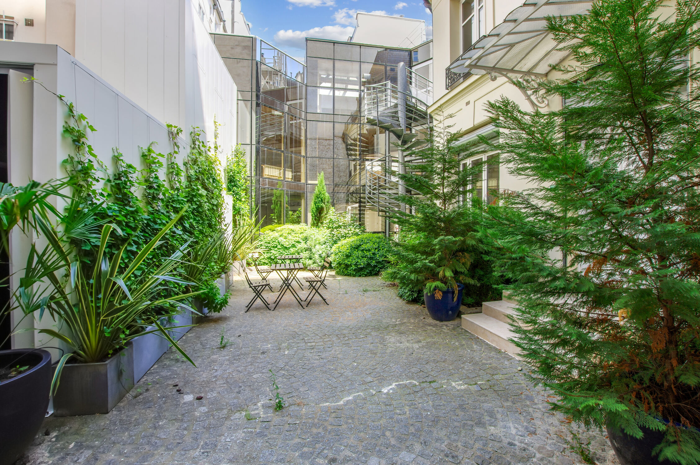 Image des bureaux au 90 Rue Damrémont, Paris 18  - Bureaux à louer