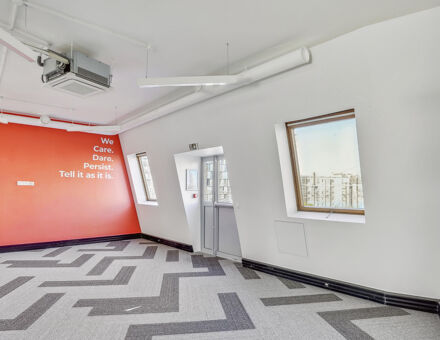 Bureaux du 10 Quai de la Charente Paris