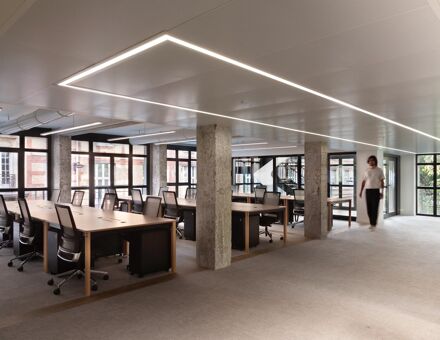 Bureaux du 74 Rue Joseph de Maistre Paris