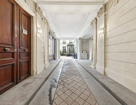 Bureaux du 5 Avenue de Messine Paris