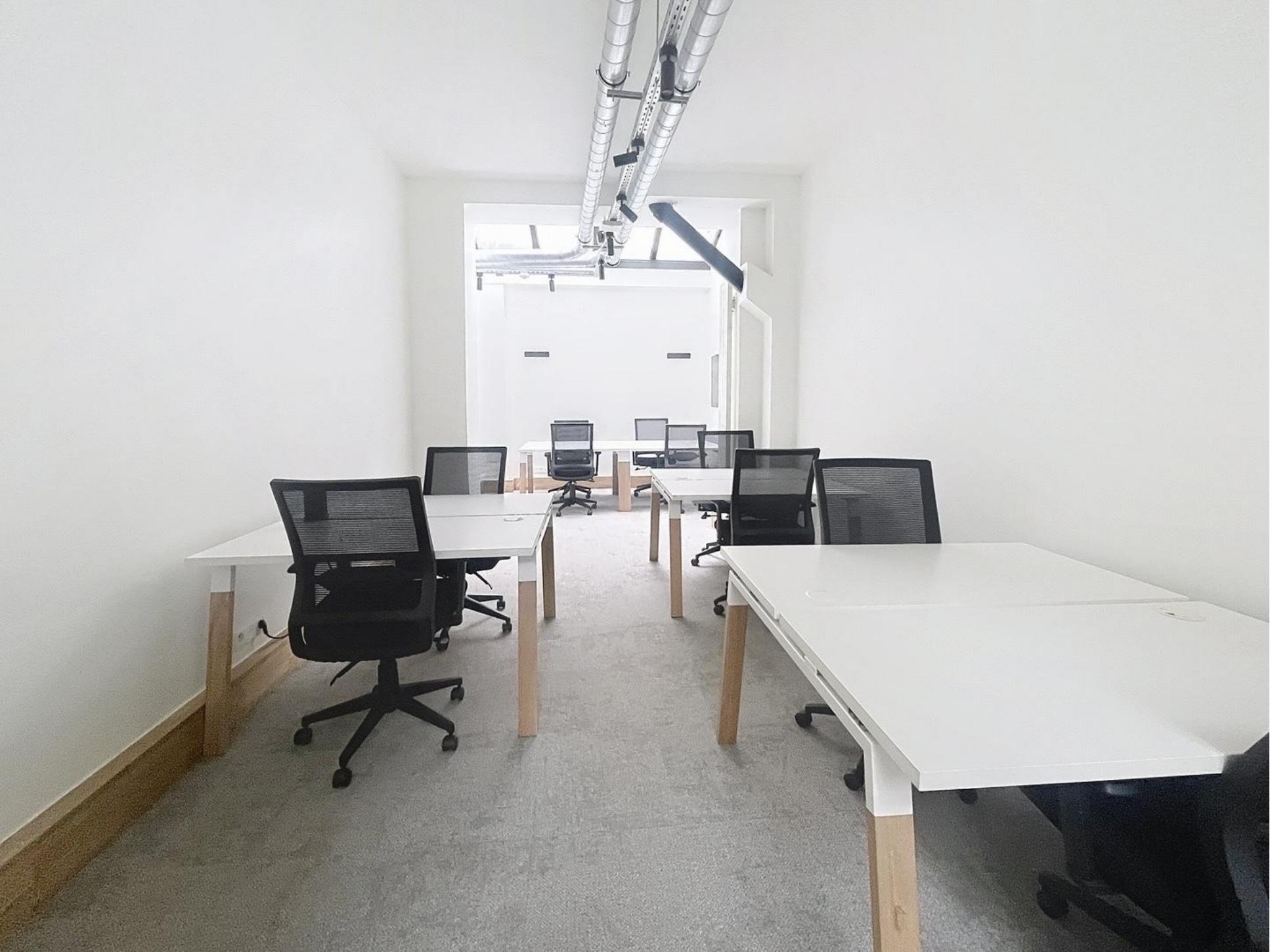 Image des bureaux au 33 Rue Truffaut, Paris 17  - Bureaux à louer